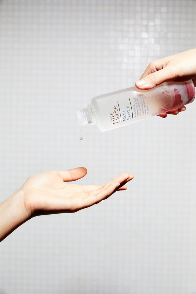 estee lauder micro essence skin activating treatment lotion fresh with sakura ferment 200ml