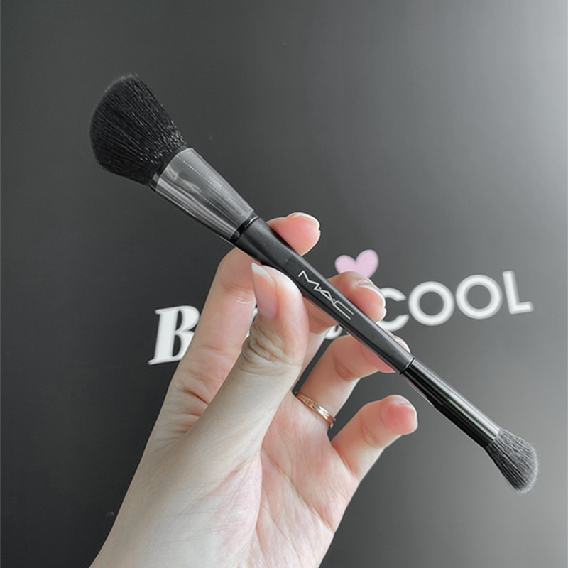 MAC Daul-Ended Face Brush