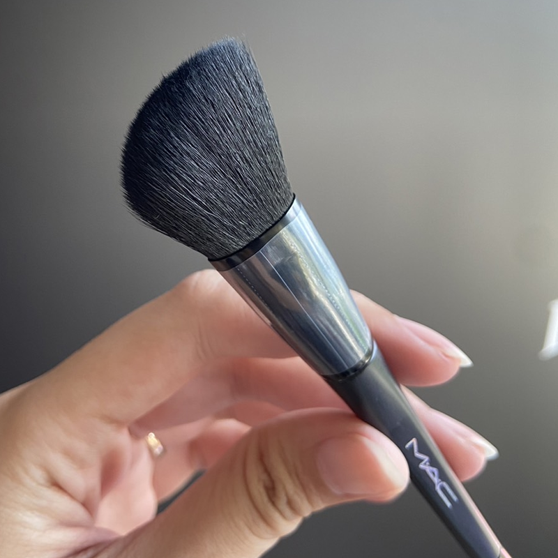 MAC Daul-Ended Face Brush