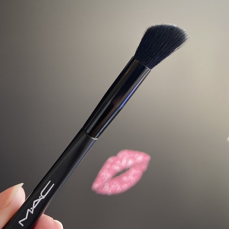 MAC Daul-Ended Face Brush